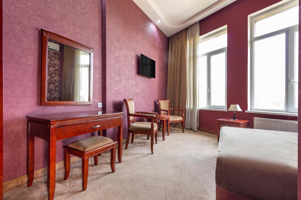 Margo Palace Hotel Tbilissi Extérieur photo